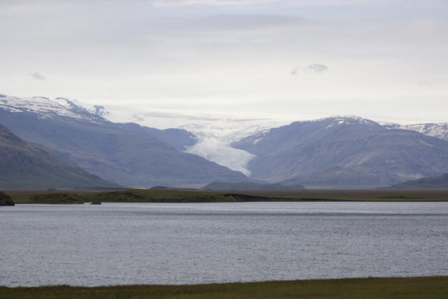 2011-07-05_14-07-05 island.jpg - Blick ber den Stausse vor dem Flaajkull